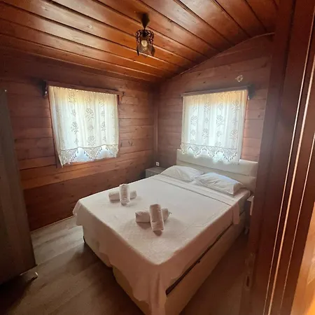 Bed & Breakfast Woodentowns-ahsap Evler 3*