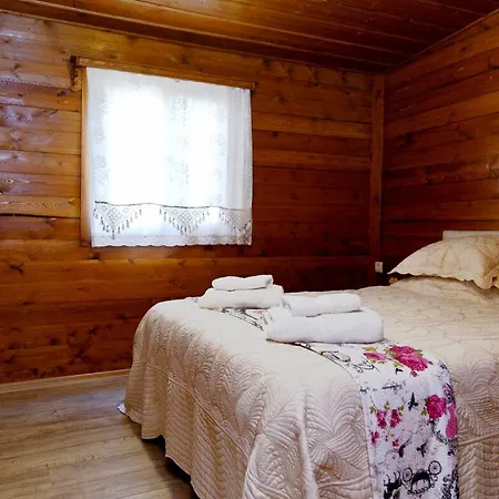 Bed & Breakfast Woodentowns-ahsap Evler